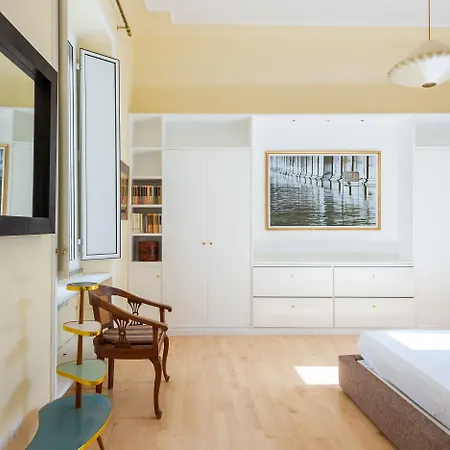 Spanish Steps Luxury דירה *