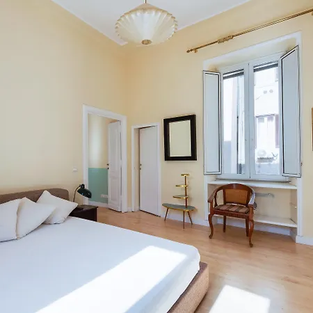 Spanish Steps Luxury Lejlighed