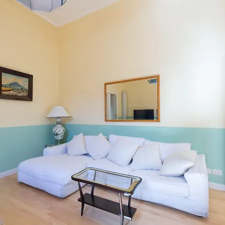 Spanish Steps Luxury דירה *